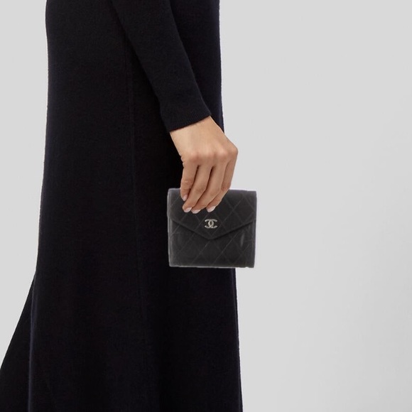 Chanel Interlocking CC Logo Leather Compact Wallet - Picture 3 of 5